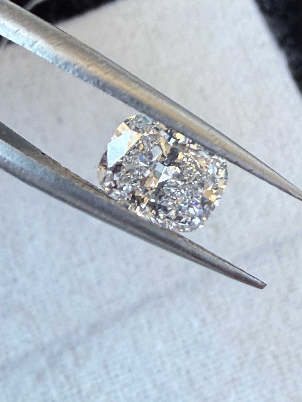 .95 Evvs2 Ct elongated Cushion loose stone Lab IGI certified